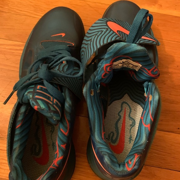 Nike KD 4 Year of the Dragon - Picture 6 of 8